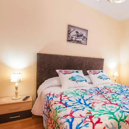 Pilot House - Village Marina *