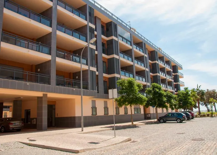 Pilot House - Village Marina Apartment *