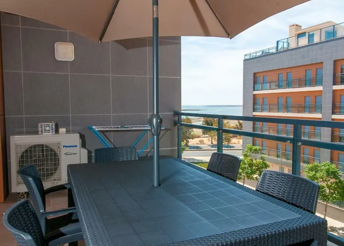 Apartment Pilot House - Village Marina