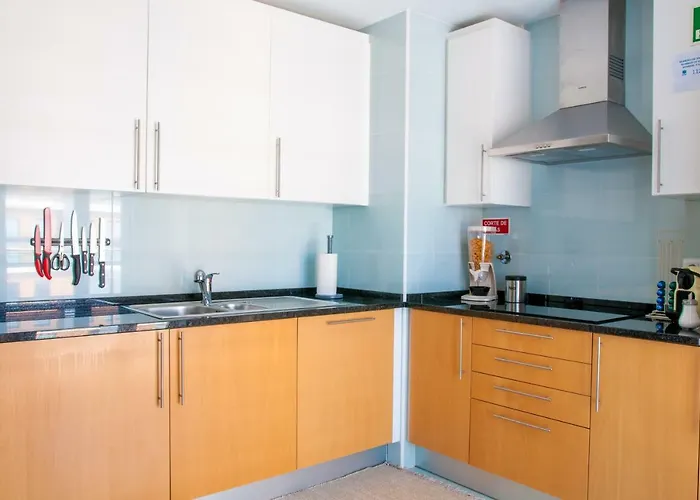 Pilot House - Village Marina Apartment